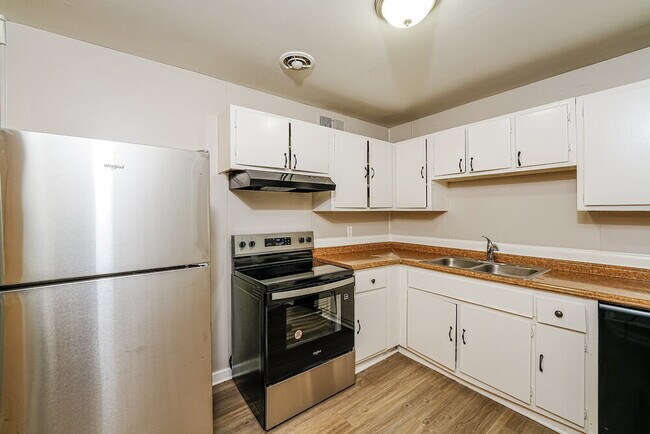 Building Photo - 209 Woodward Dr