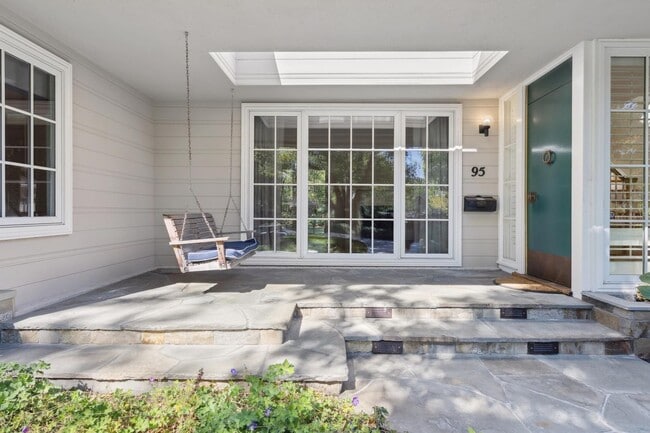 Building Photo - Beautifully Appointed Atherton Estate with Pool & Outdoor Entertaining