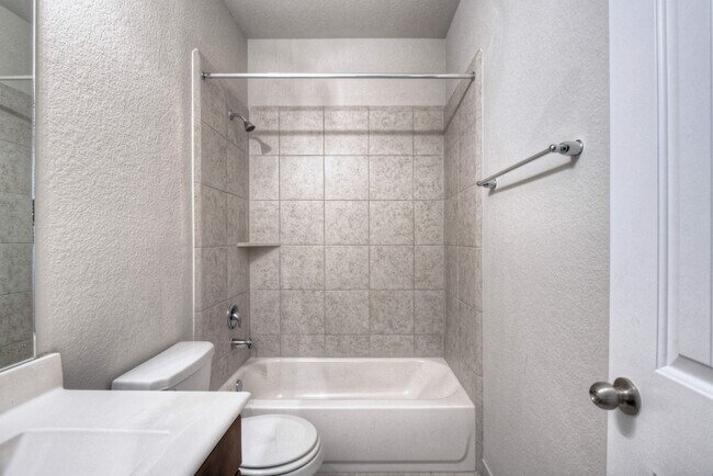 Building Photo - 21215 Flowering Dogwood Cir