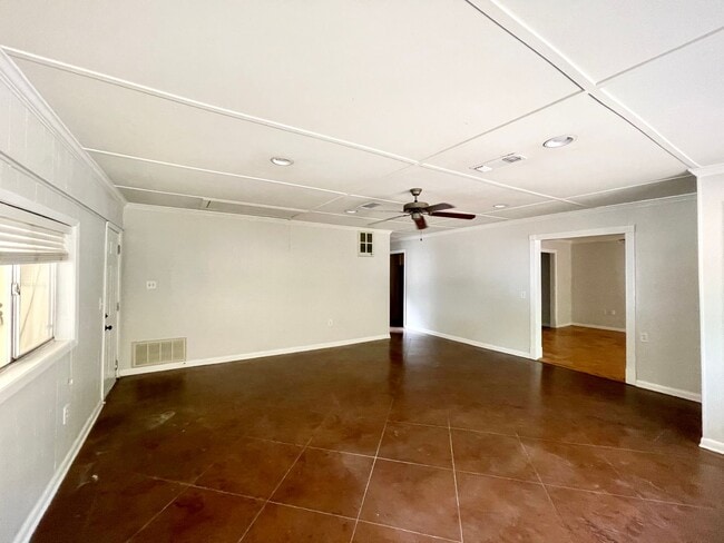 Building Photo - Palo-1436  Kimwood Dr