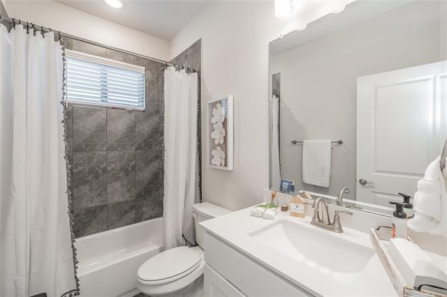 Building Photo - 101 Gardenia Dr