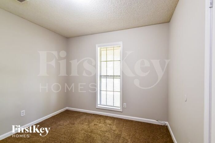 Building Photo - 5961 Wedgewood Cove