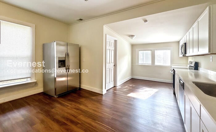 Building Photo - 1629 Alemeda Ave SW