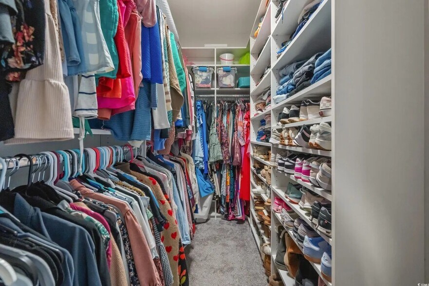 Master Closet 1/2 - 3620 Diamond Stars Way