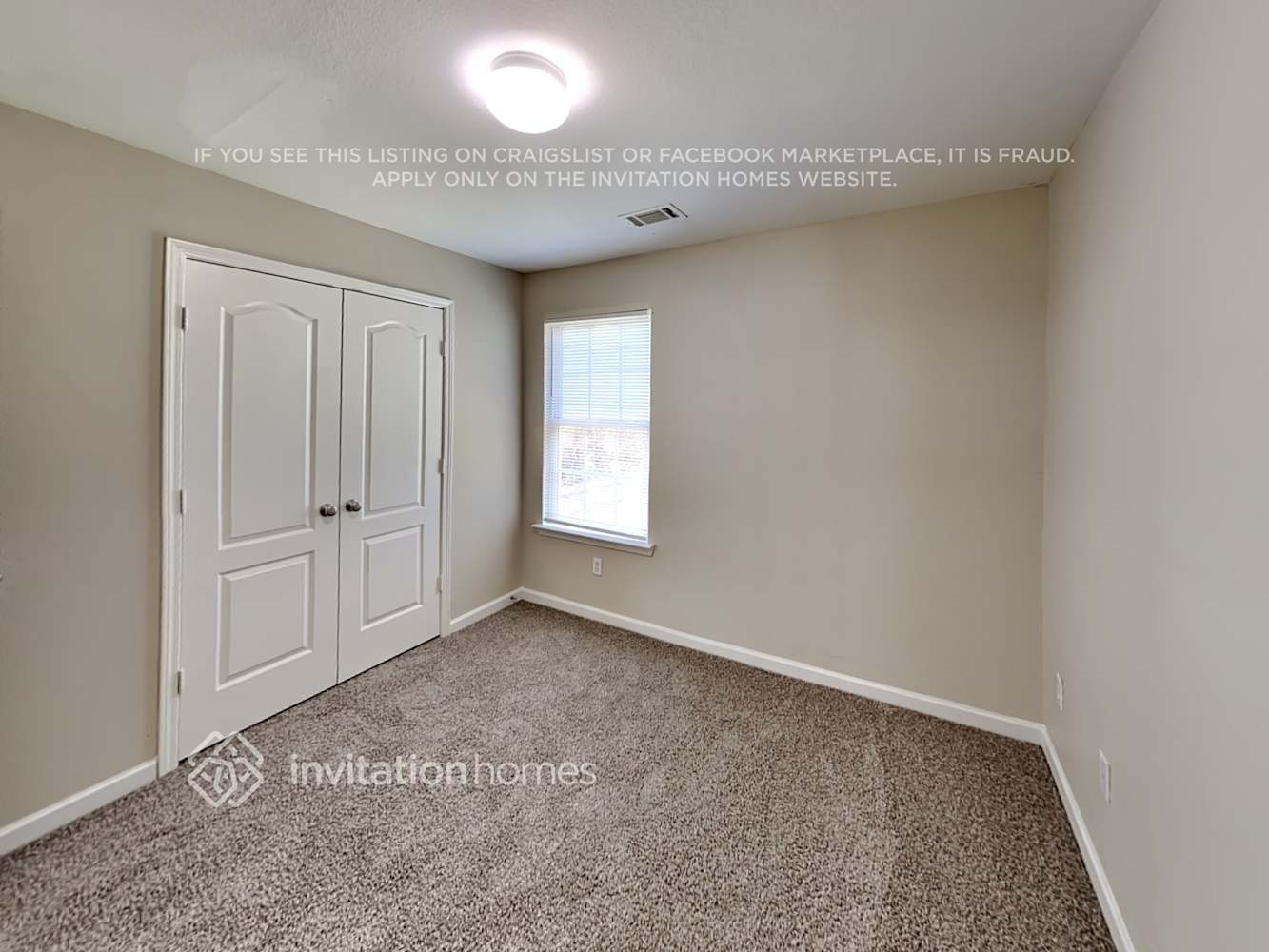 Building Photo - 235 Lakeside Point