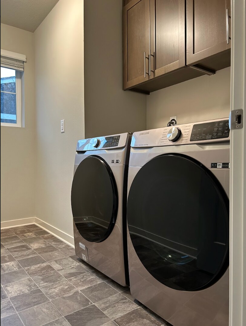 Laundry Room - 6507 SE Genrosa St
