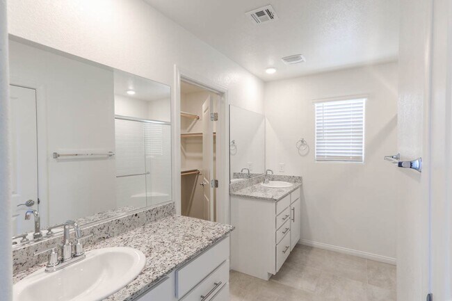 Building Photo - 4 Bed, 2.5 Bath Home In A Gated Community ...