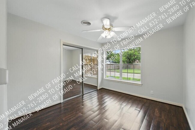 Building Photo - 506 E Alexander Ln