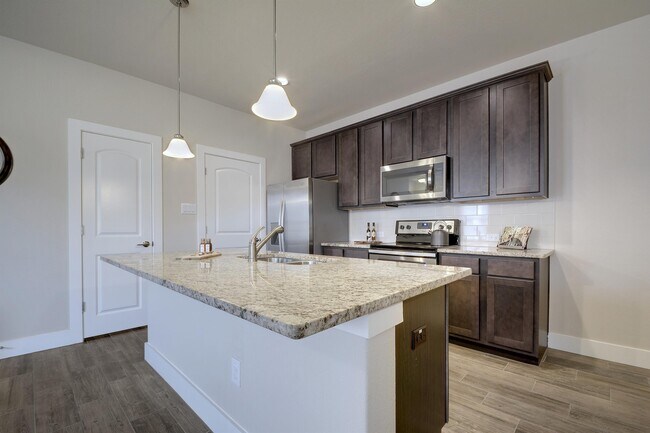 Building Photo - 747 Gristmill Dr