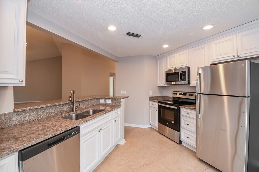 Building Photo - 11284 Southbury Pl