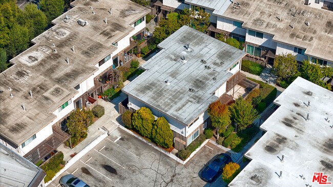 Building Photo - 4575 Inglewood Blvd