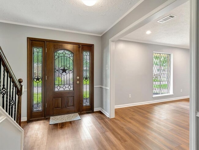 Building Photo - 15014 Torry Pines Rd