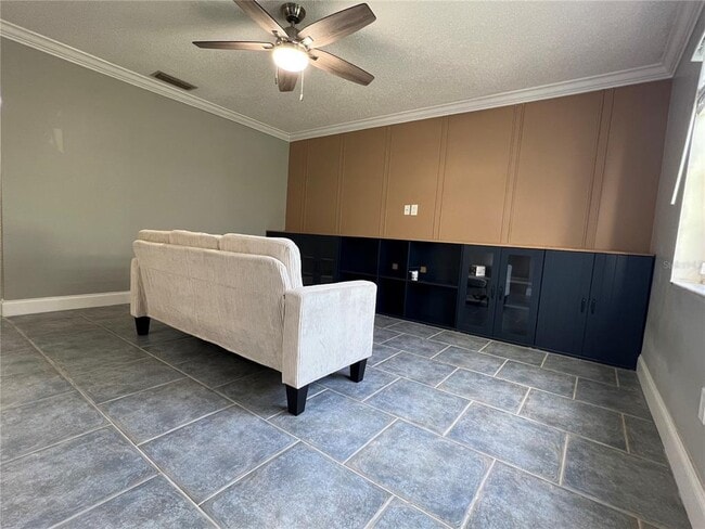 Building Photo - 306 S Habana Ave