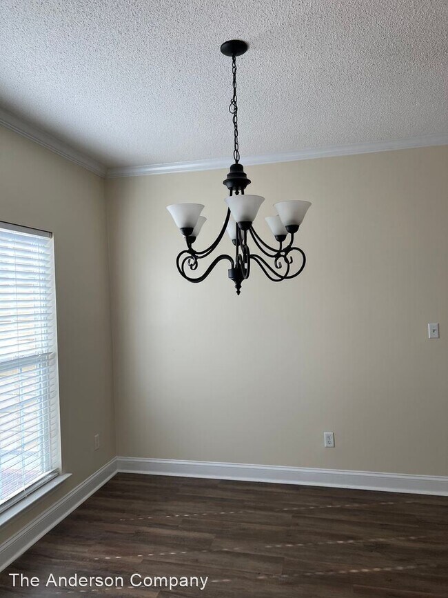 Building Photo - 3 br, 2 bath House - 197 Hedgerow Drive