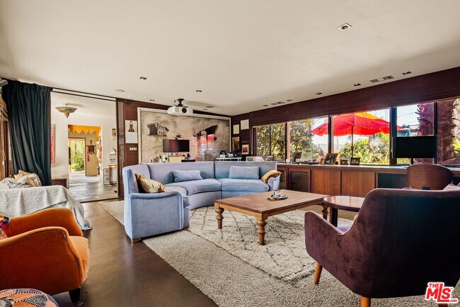 Building Photo - 6310 Tompkins Way