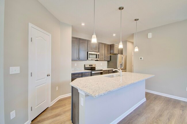 Building Photo - 2041 Chris Ct