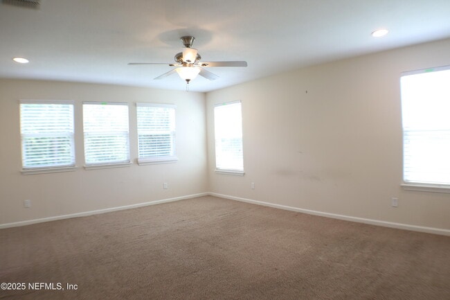 Building Photo - 175 Starlis Pl