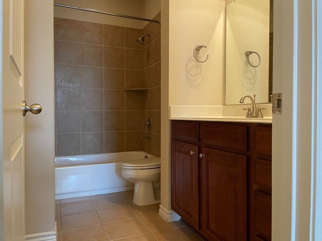 Building Photo - Westview Condo's