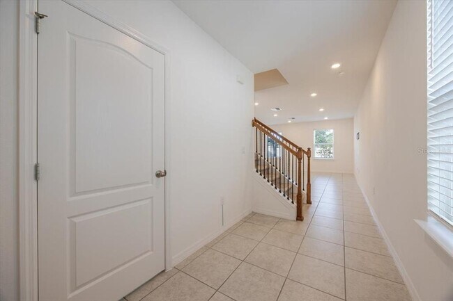 Building Photo - 900 Boca Vista Ct