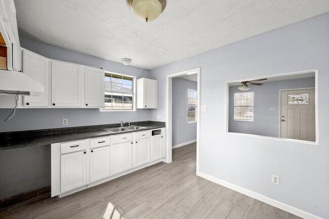 Building Photo - 5607 Barton St