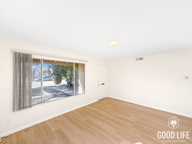 Building Photo - Freshly Remodeled 3B/2BA W/ Fenced Yard & Attached Garage!