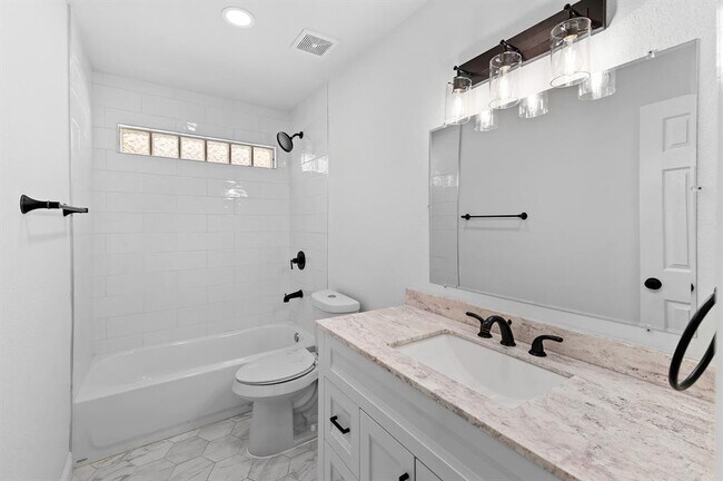 Building Photo - 30108 Hacienda Ln