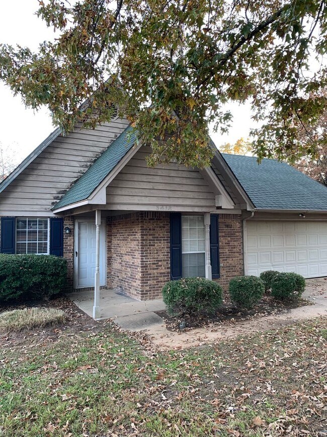 Building Photo - 3bed/2bath home in Valley View School District!