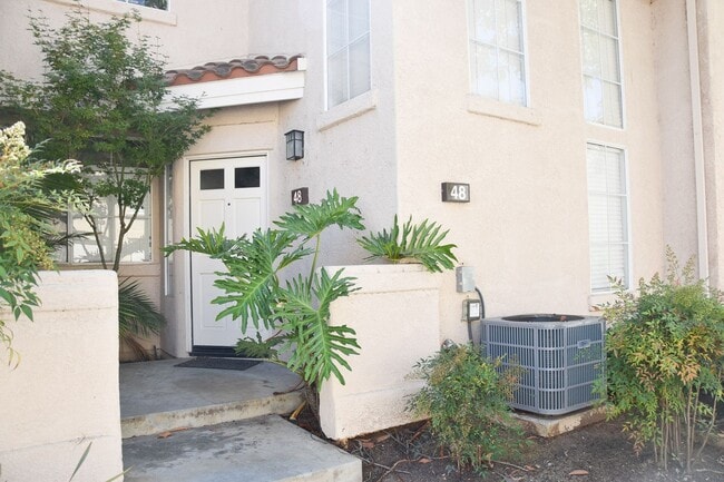 Building Photo - 8215 E White Oak Ridge