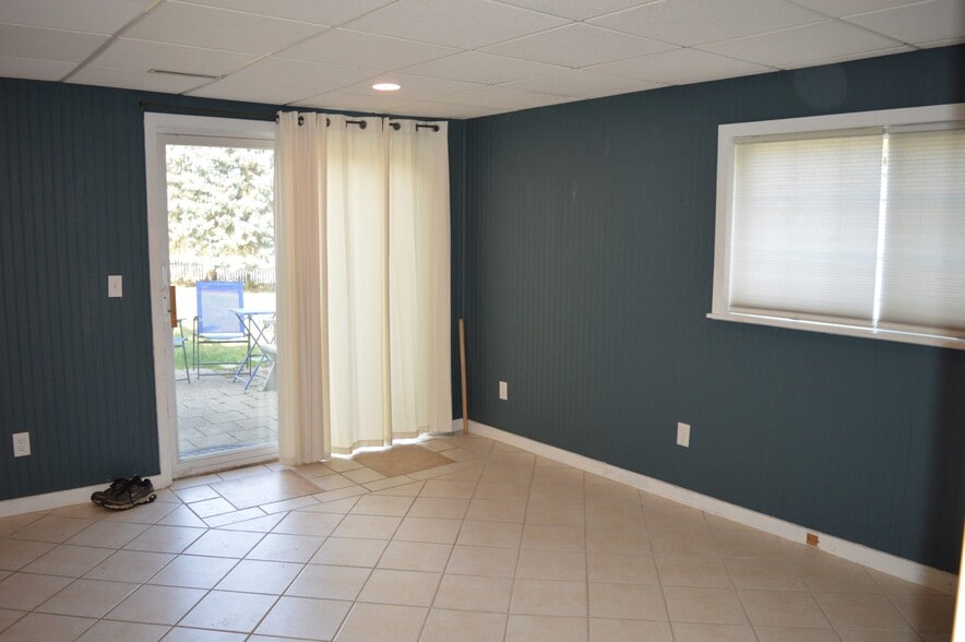 Building Photo - 5270 Summer Ridge Dr