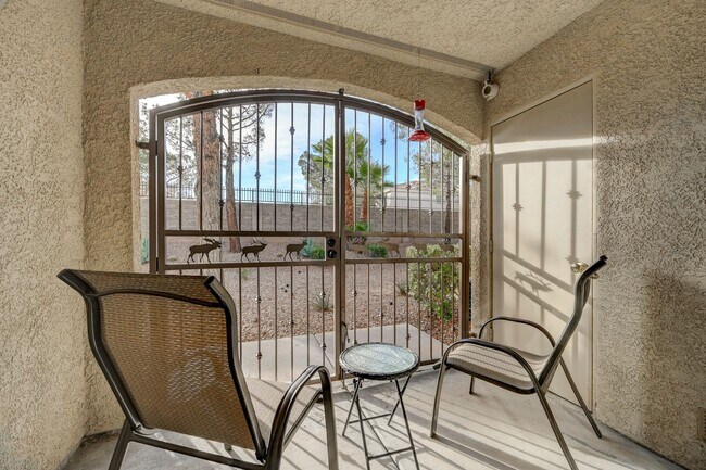 Building Photo - 7885 W Flamingo Rd