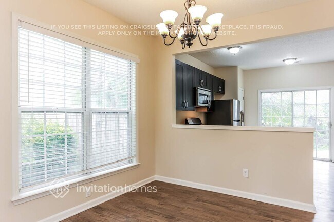 Building Photo - 1615 Heyford Cir NW