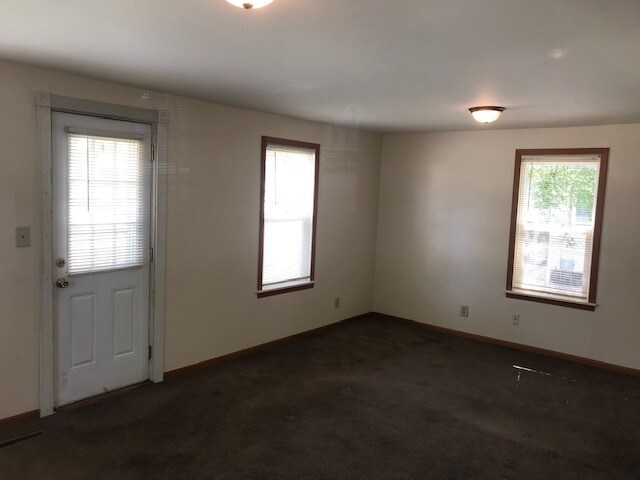 Living Room - 530 McKinley Ave