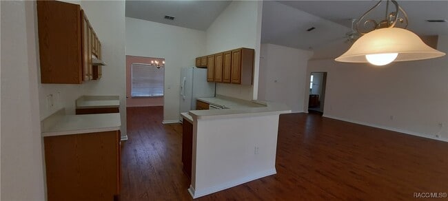 Building Photo - 9 Elder Ct W