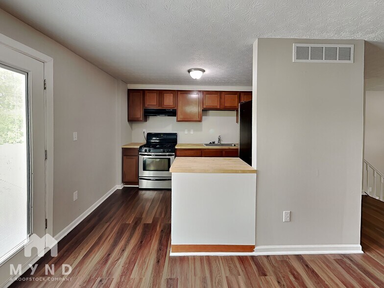 Building Photo - 3033 Rumford Ct