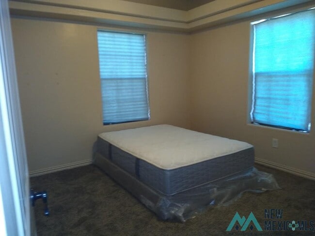 Building Photo - 2108 S Shelly Dr