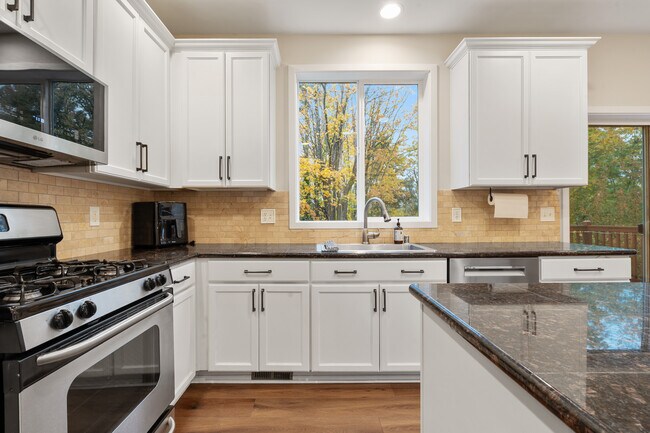 Building Photo - 22202 68th Pl West