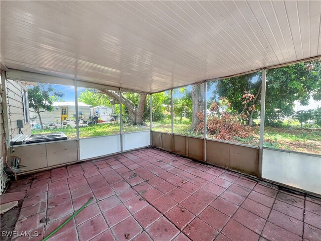 Building Photo - 7574 Grady Dr