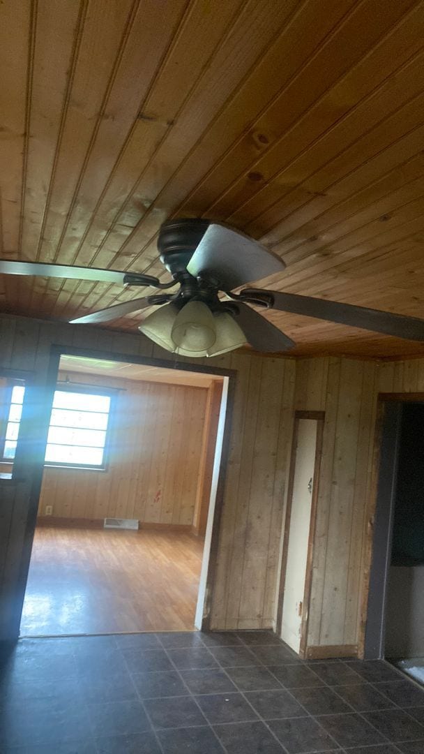 Building Photo - 3 Bedrooms, 1 Bathroom Home in Brainerd, MN