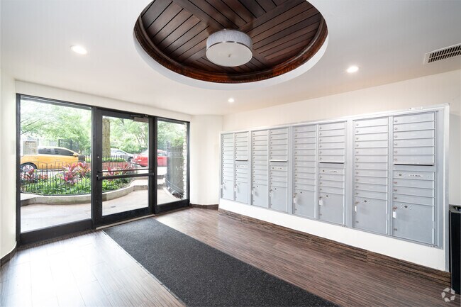 Building Lobby - 455 W. Wellington