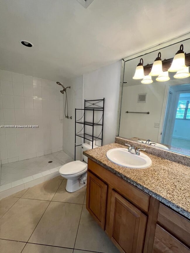 Building Photo - 3601 SW 117th Ave