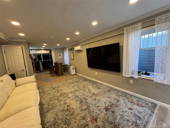 Building Photo - 119 Whittier Dr