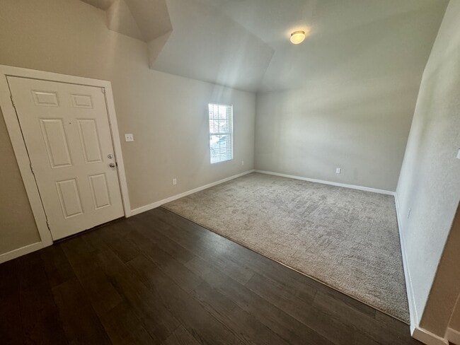 Building Photo - 5539 Pearl Valley