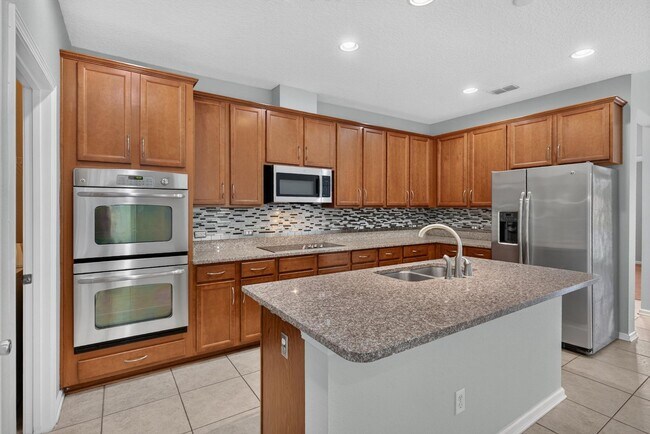 Building Photo - 13685 Goodson Pl