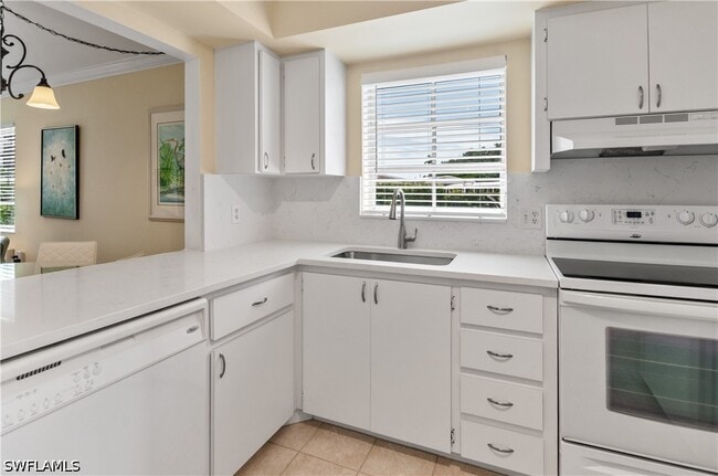 Building Photo - 5 High Point Cir W