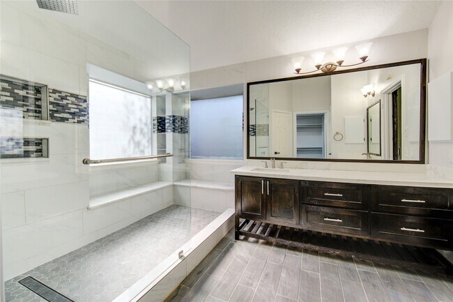 Building Photo - 115 Crimson Bay Dr