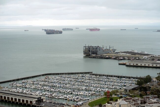 Building Photo - 425 1st St