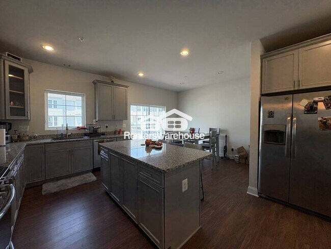 Building Photo - 629 Heathland Trail