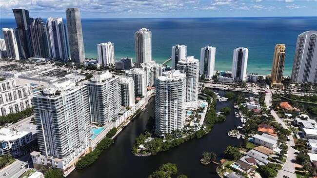 Building Photo - 16500 Collins Ave