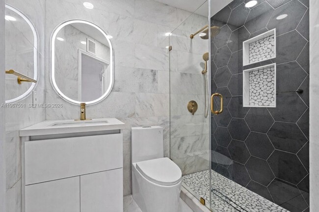 Building Photo - 5725 NW 114th Path