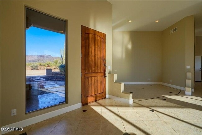 Building Photo - 6789 E Saber Rd